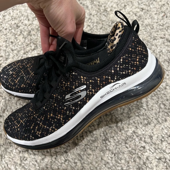 Skechers Women's Skech-Air Element 2.0 Big Energy Sneaker 6 Black leopard print - Picture 8 of 11